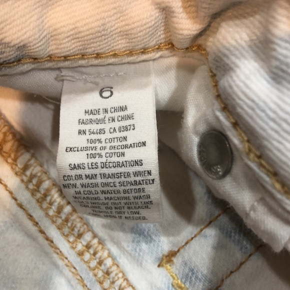 White and light blue American Eagle tiedye shorts - Picture 4 of 8